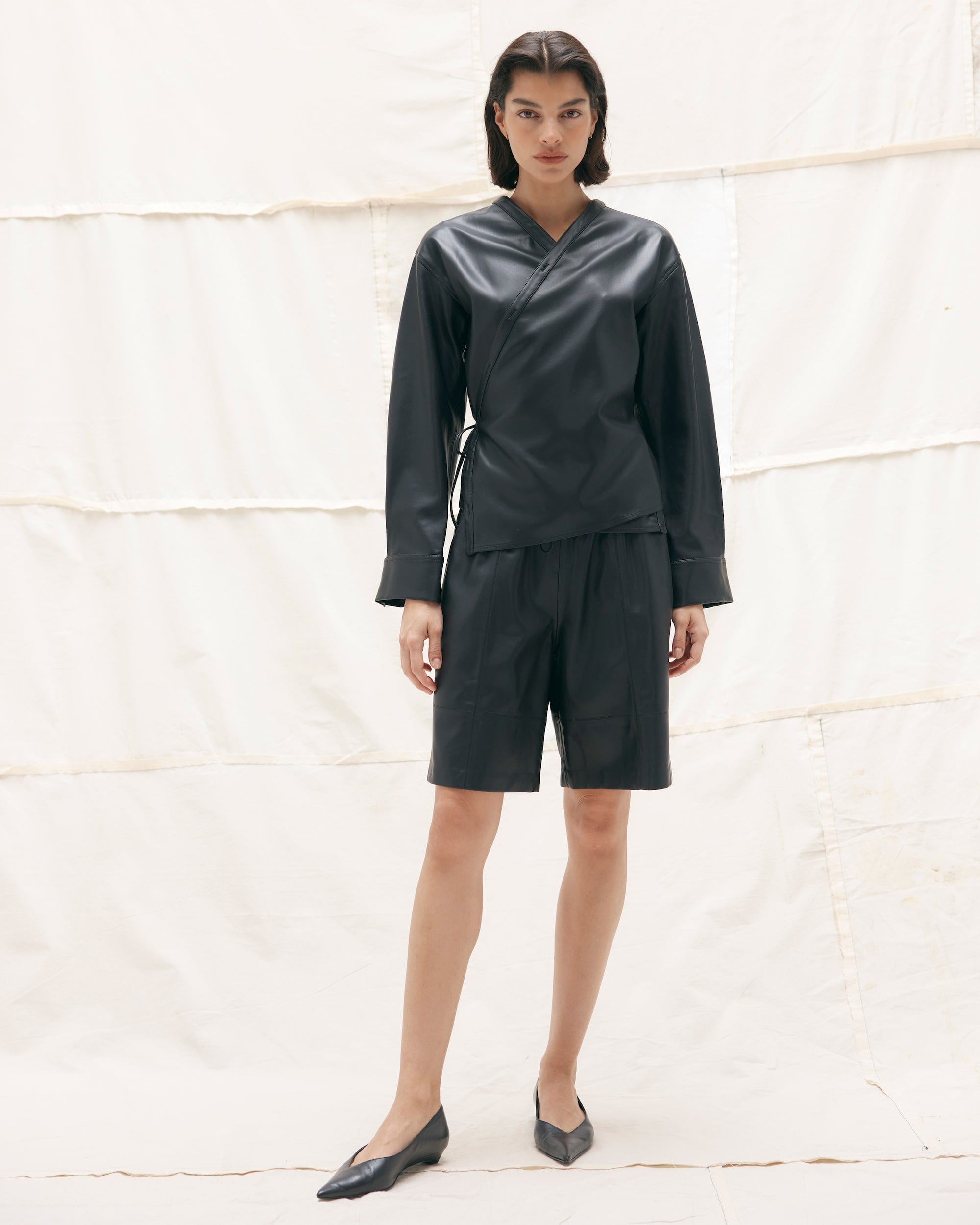 【OVERDUEFLAIR】leather bermuda pants_black Shorts | Faux Leather Bermuda Shorts | boohoo