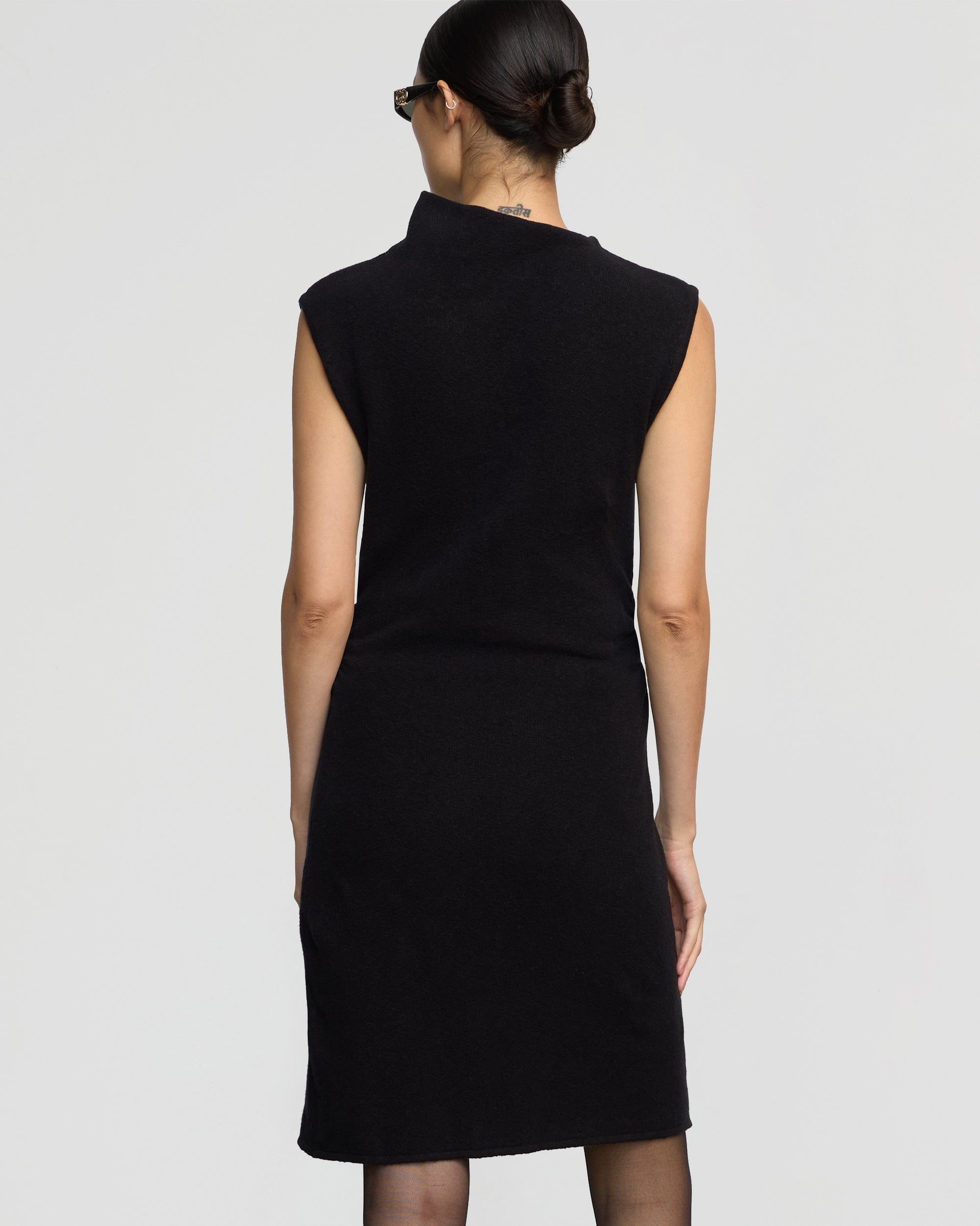ワンピース ALAIA SS25 Asymmetric short dress (AA9R2618T447A 000) ALAÏA Asymmetric cotton-poplin mini dress | NET-A-PORTER