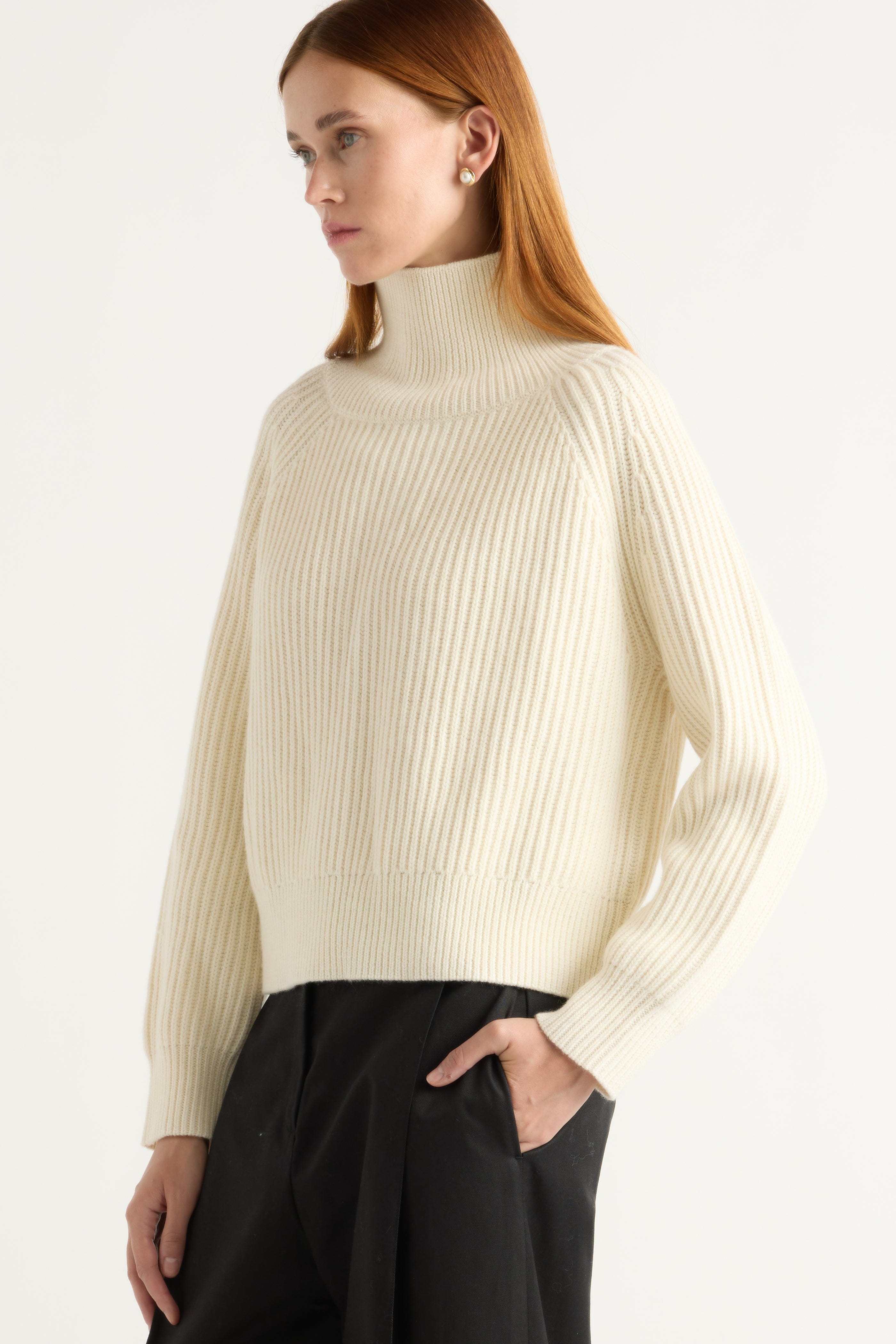 新品　BRIEFING　FINE MERINO HIGH NECK KNIT 新品 BRIEFING FINE MERINO HIGH NECK KNIT White Merino High