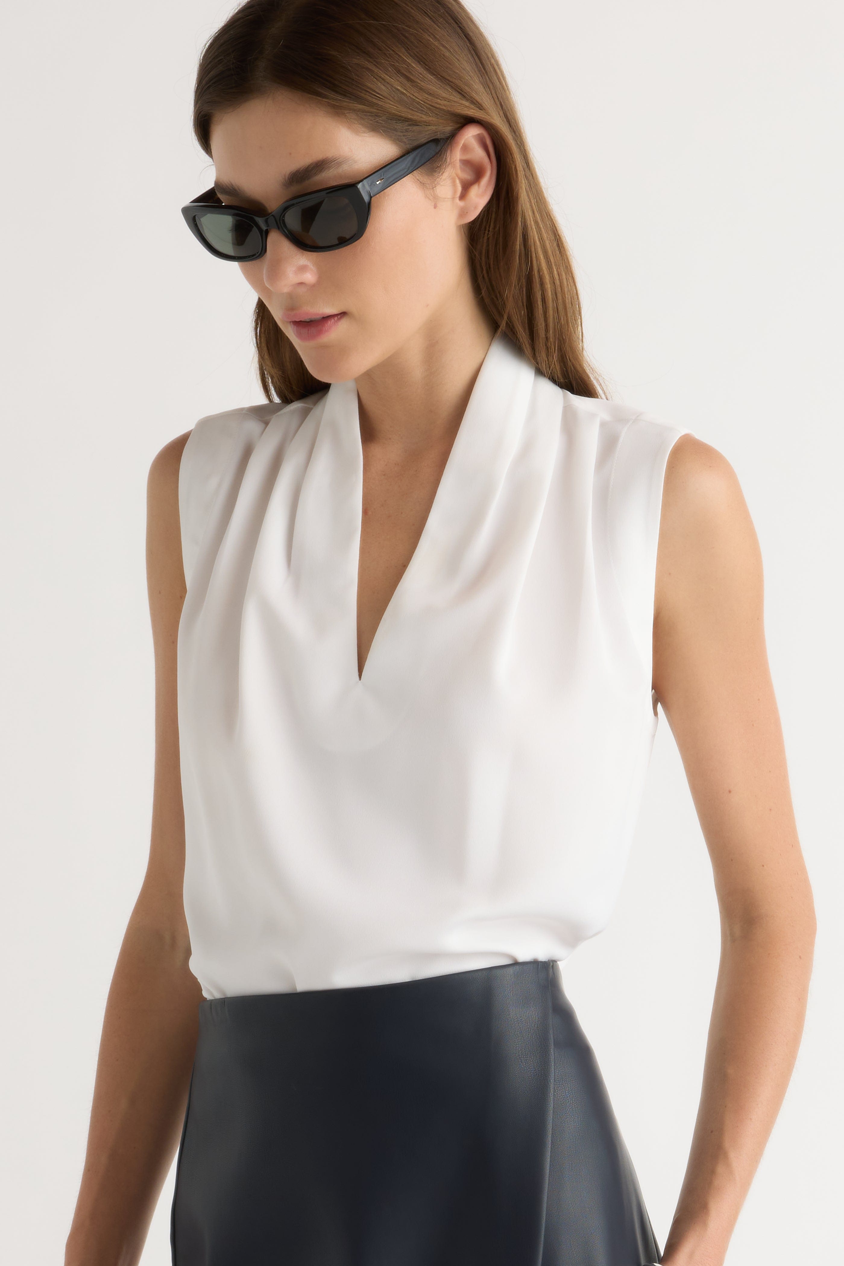★NOTHING WRITTEN★90's v-neck sleeveless top★スリーブレス 90s v-neck sleeveless top (Black) - Nothing written