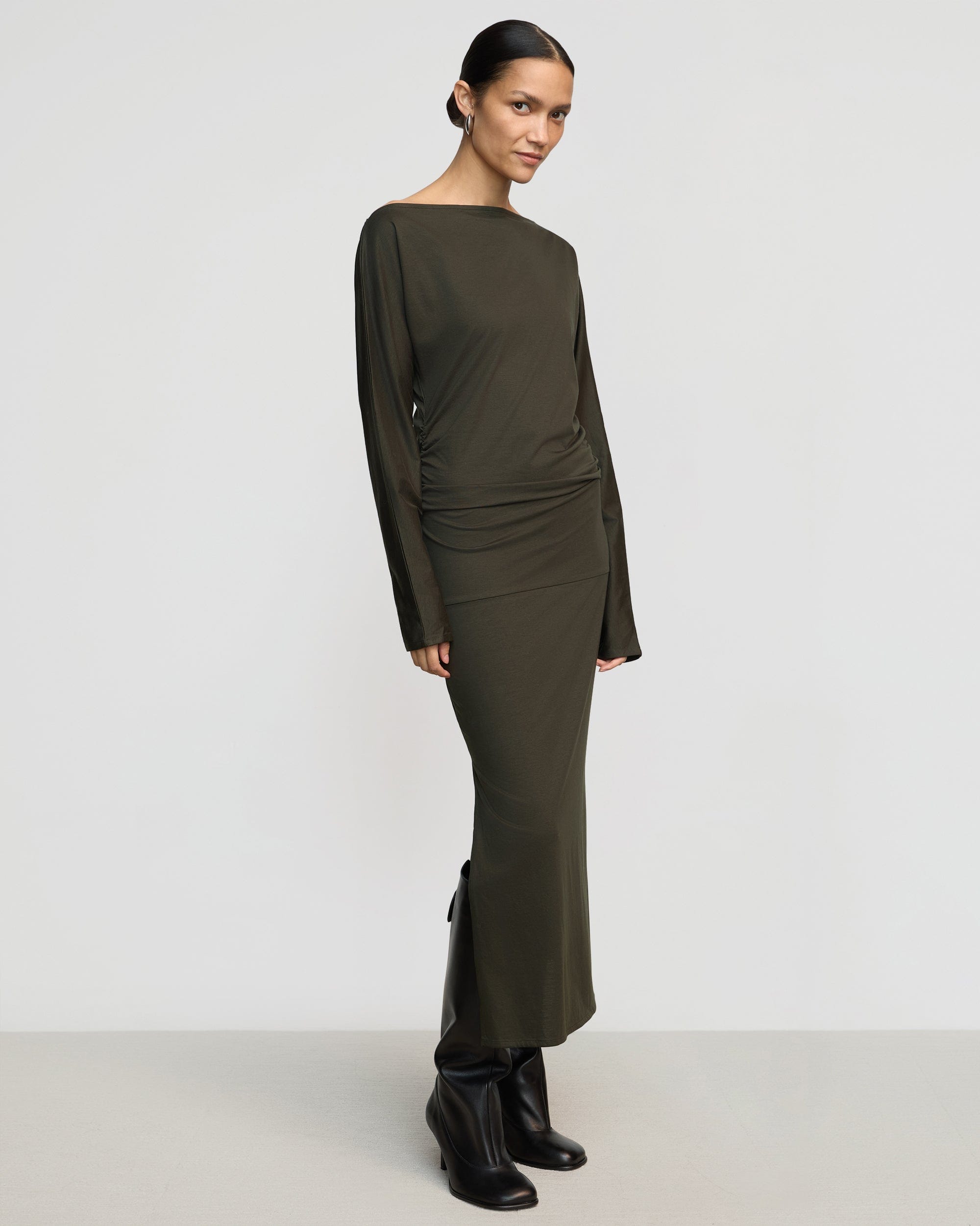 【FETICO】JERSEY OFF SHOULDER DRESS FETICO】 JERSEY OFF SHOULDER DRESS / FETICO × THE CAMBRIDGE