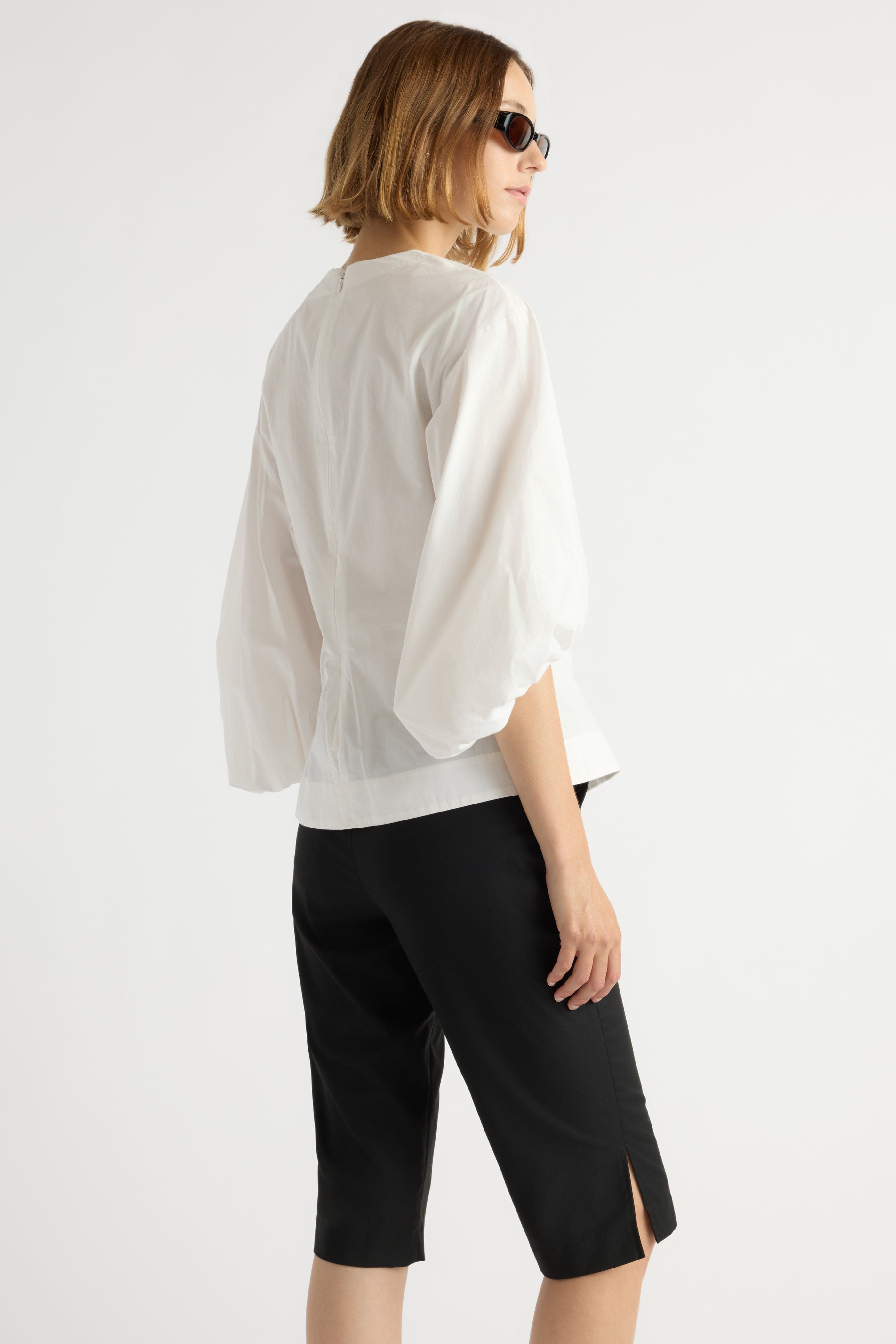 パンツ Tailored Capri Pants Lexi Tailored Capri Pant