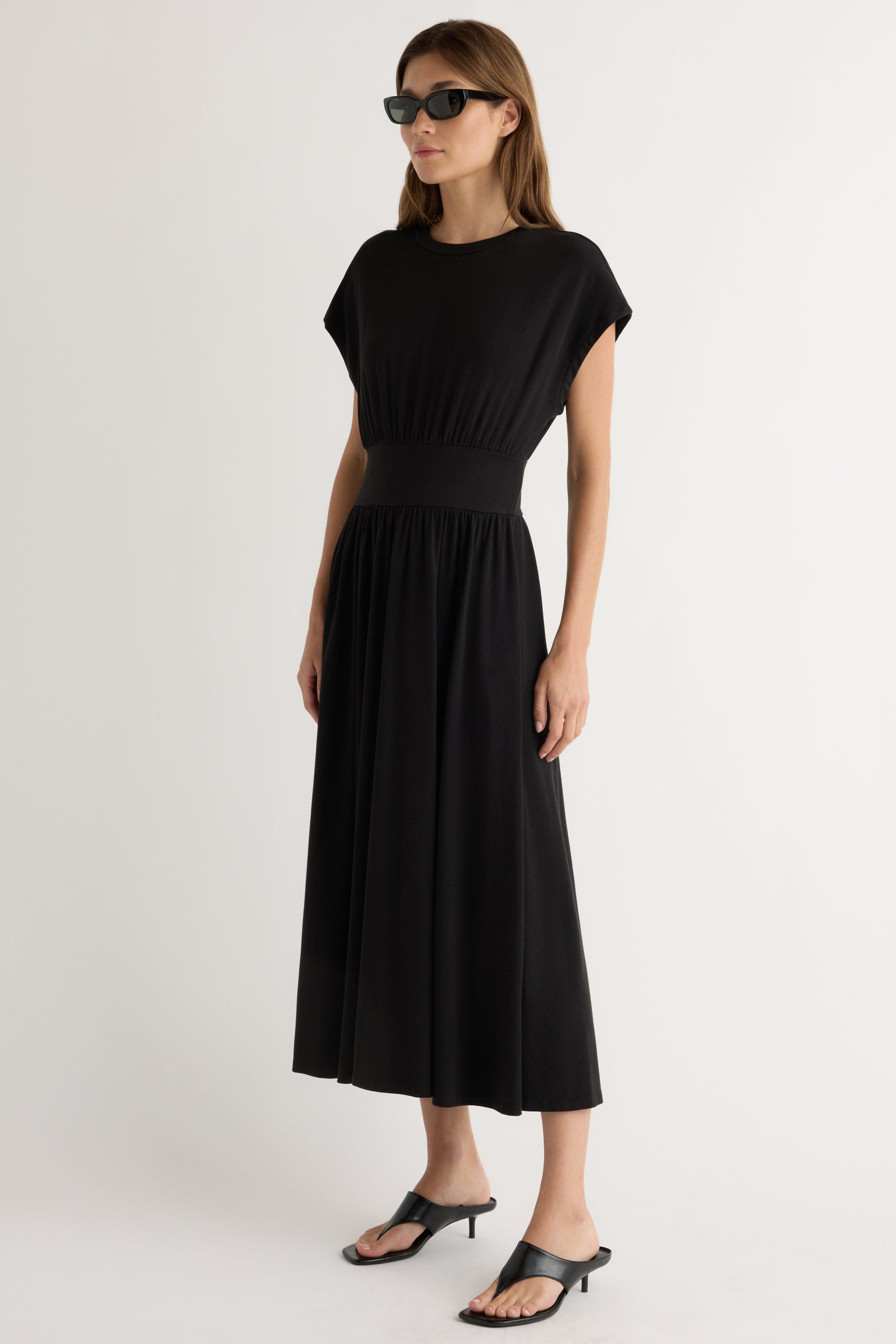 Prima Jersey Midi Dress at Modern Citizen | Casual Dresses Prima Jersey Midi Dress at Modern Citizen | Casual Dresses