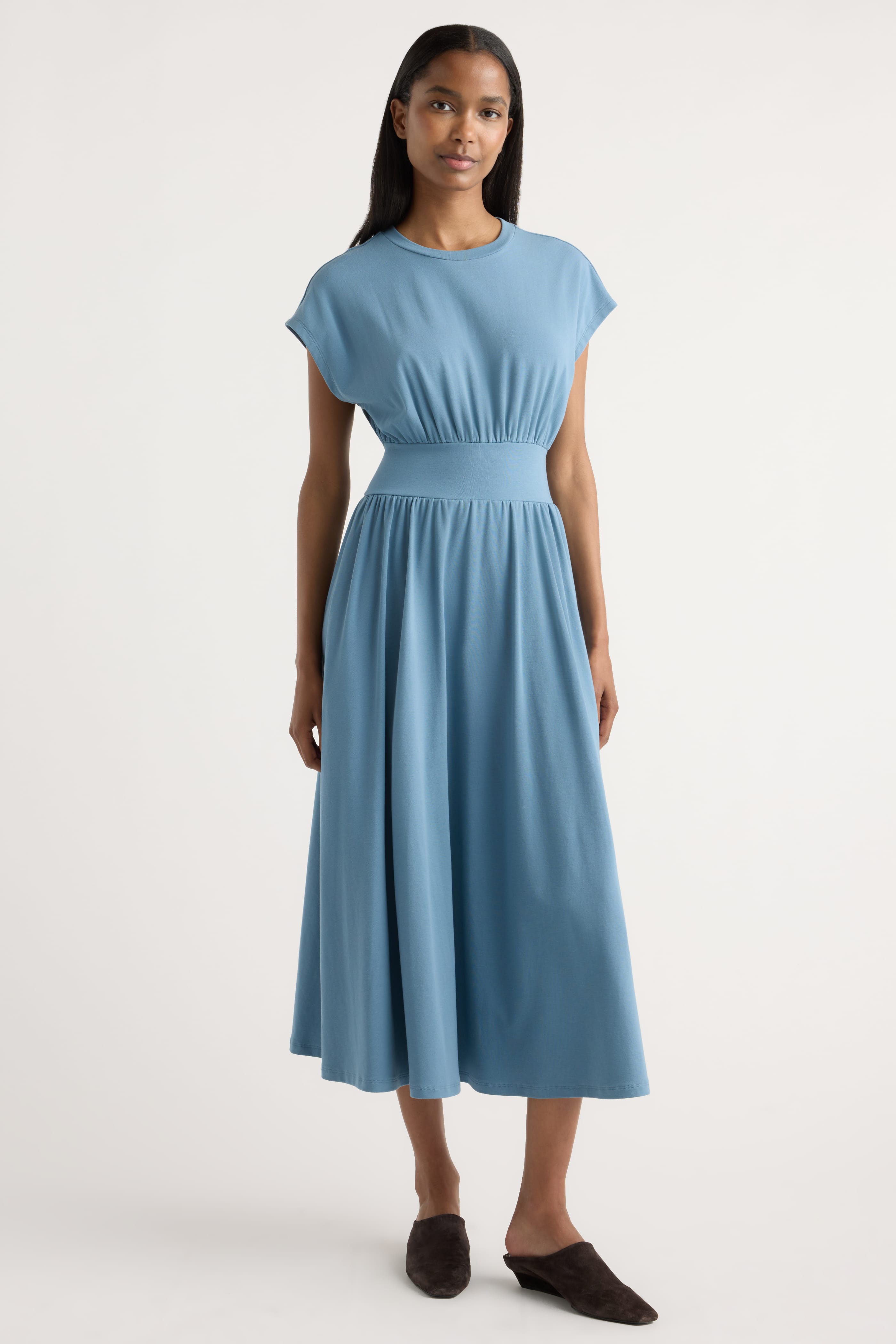 dusty blue midi dress with sleeves Prima Jersey / Regular / L The Inherit Designed Kate Color:AZUL Morana | Black Velvet YGroup_wanderlust-mini-dress