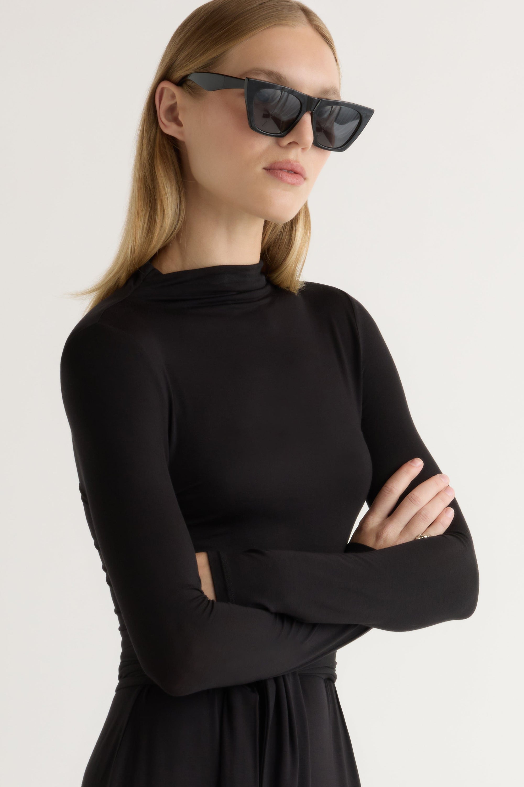 Vero Tie-Front Long-Sleeve Dress Vero Tie-Front Long-Sleeve Dress