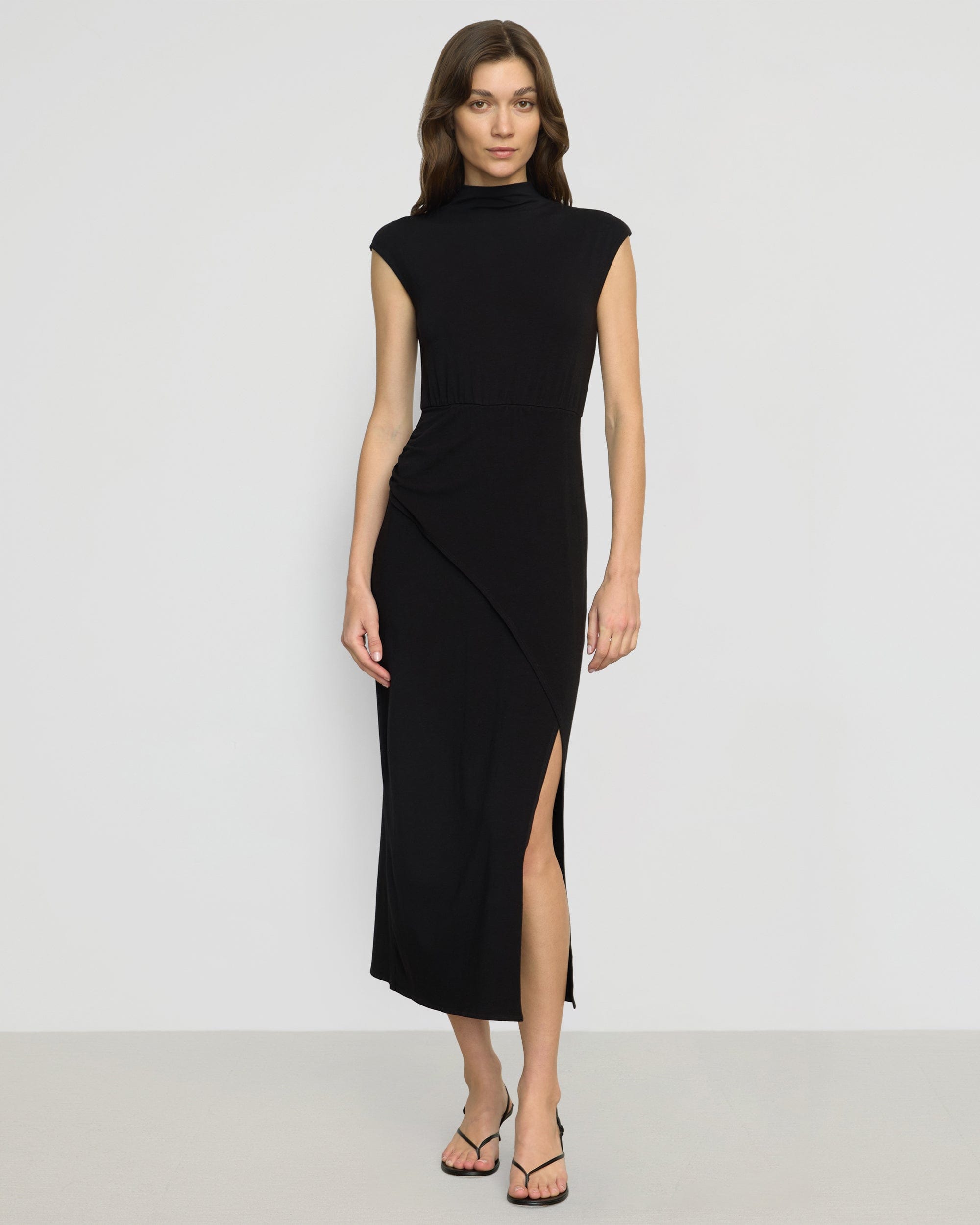 marka SIDE SLITリネン セットアップ Yimei Mock-Neck Side-Slit Dress